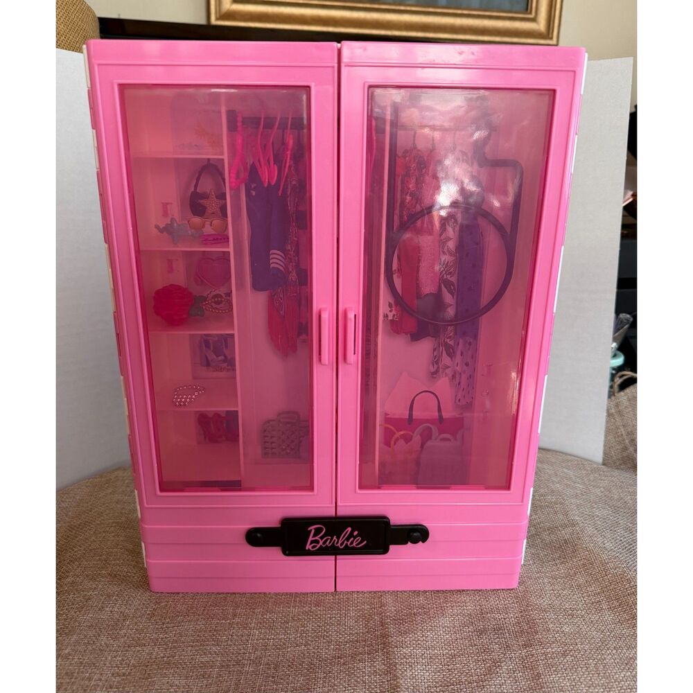 Barbie Fashionistas Ultimate Closet Carry Case + Clothes Shoes Lot